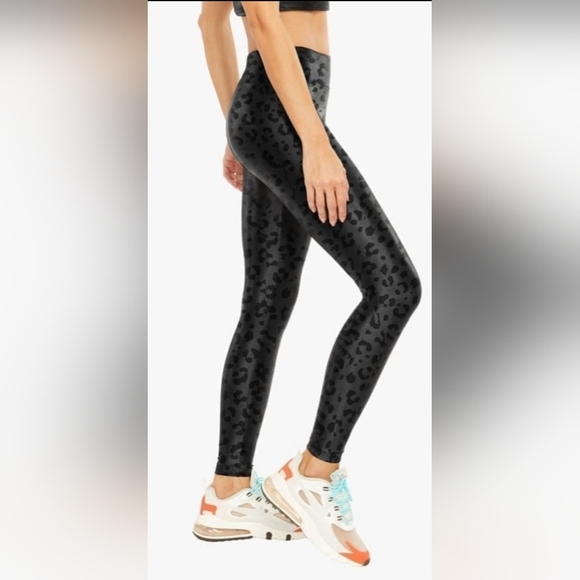 Koral Black Leggings with High Waist and Sparkly Design - Picture 9 of 9